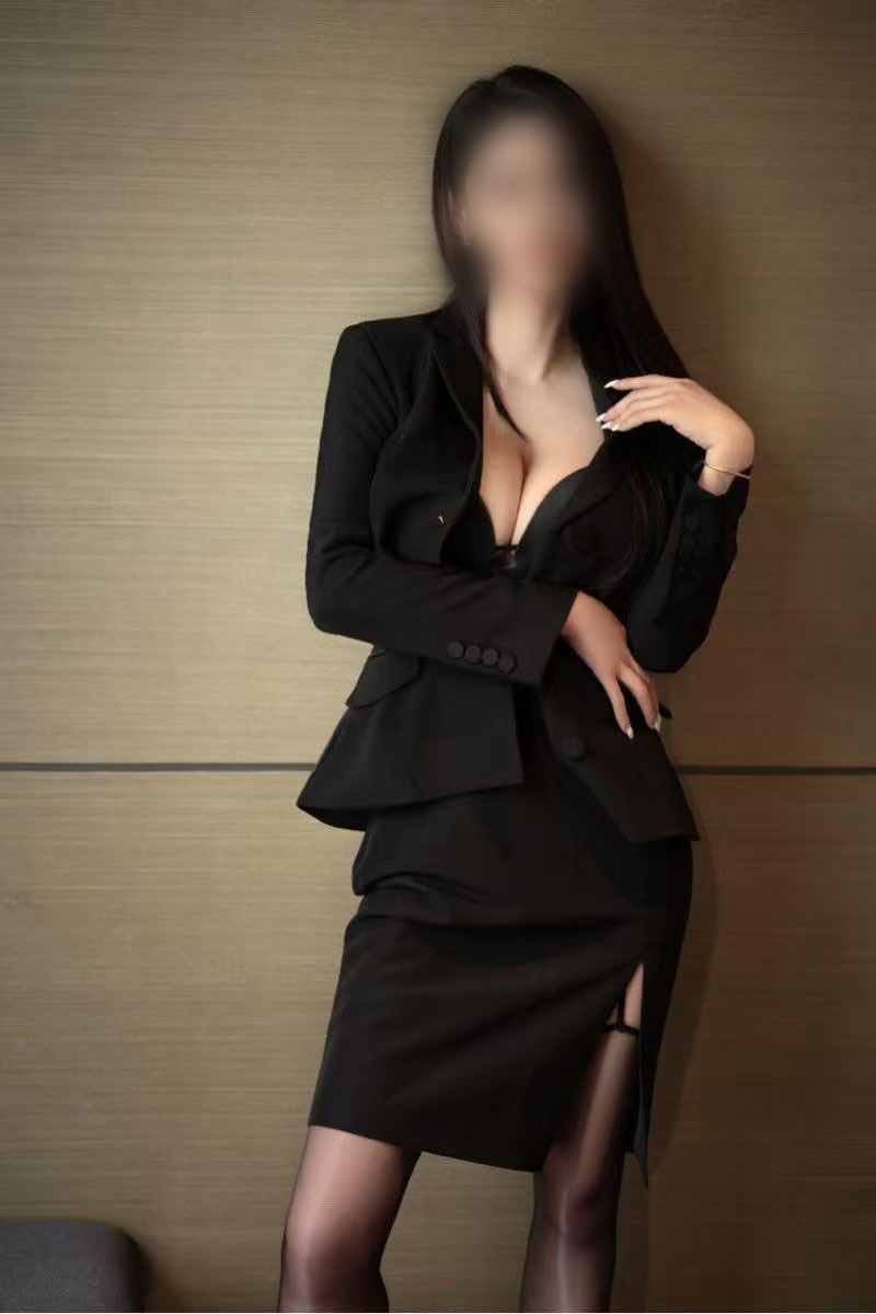 Erotic tantric massage services